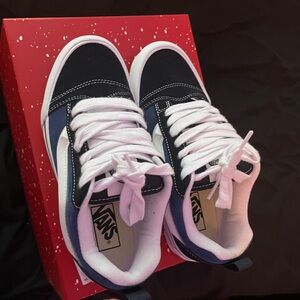 van knu skools, with the box